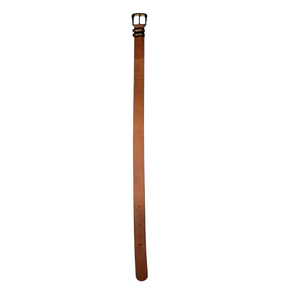 Hunt Club leather belt size small. ^